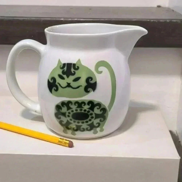 Vintage Cat  Pitcher - Picture 5 of 5